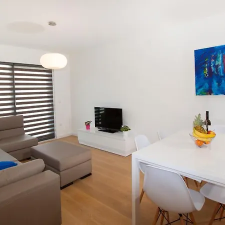 Mt City Apartments Makarska Exterior photo